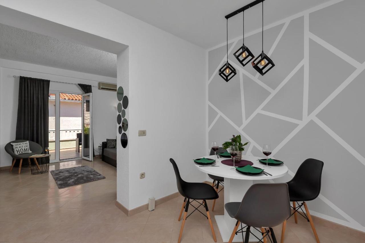 Apartmani Luna Baška Voda Exteriör bild