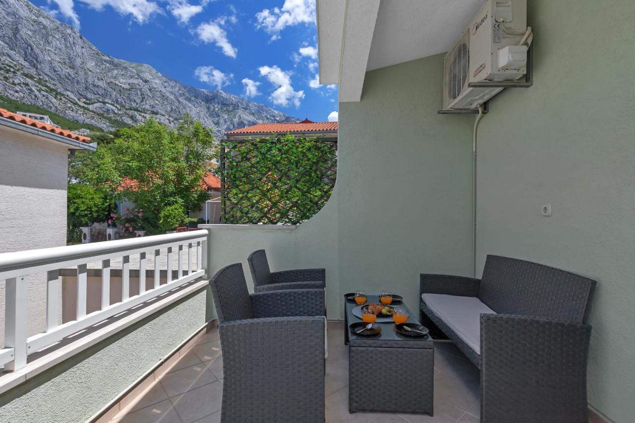 Apartmani Luna Baška Voda Exteriör bild