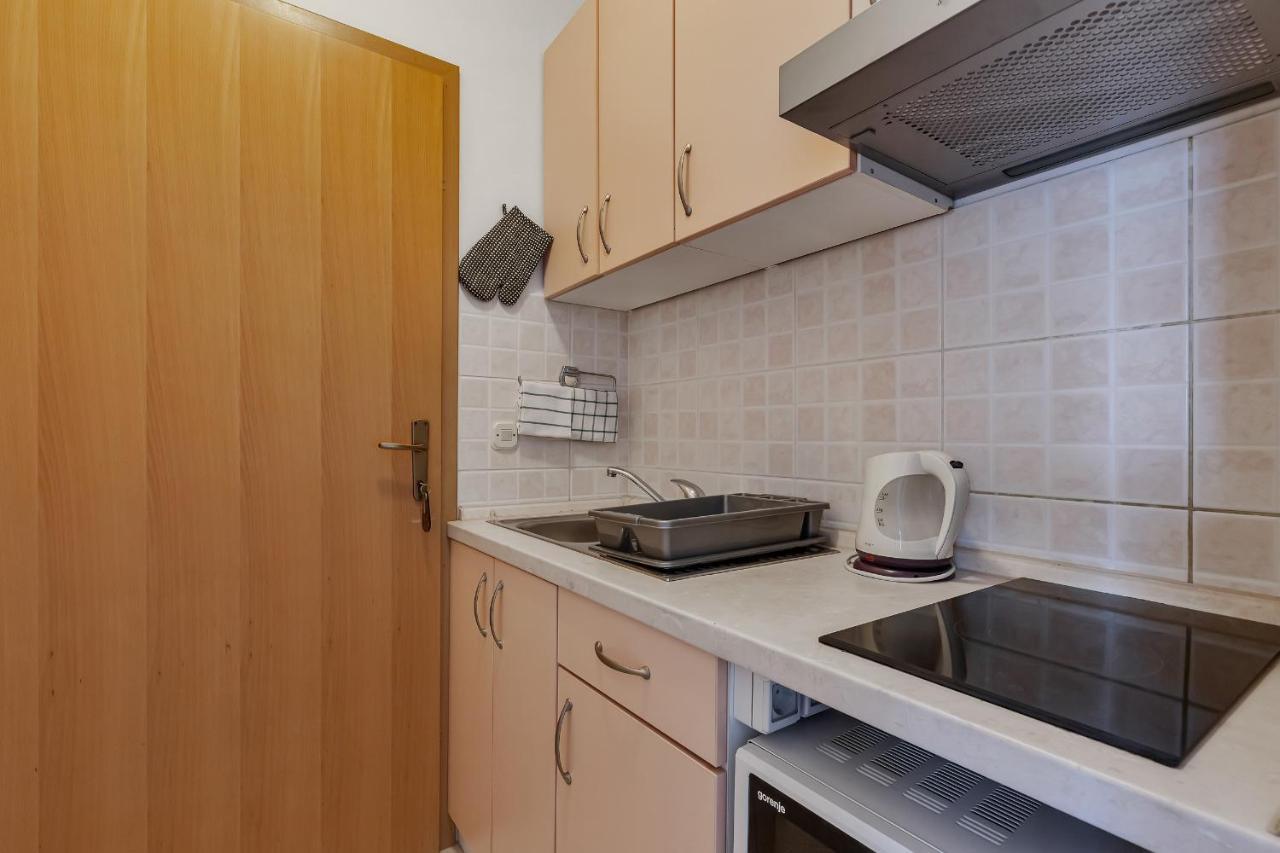 Apartmani Luna Baška Voda Exteriör bild