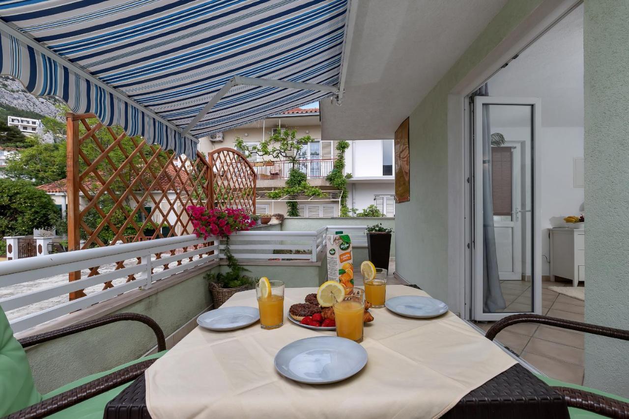Apartmani Luna Baška Voda Exteriör bild