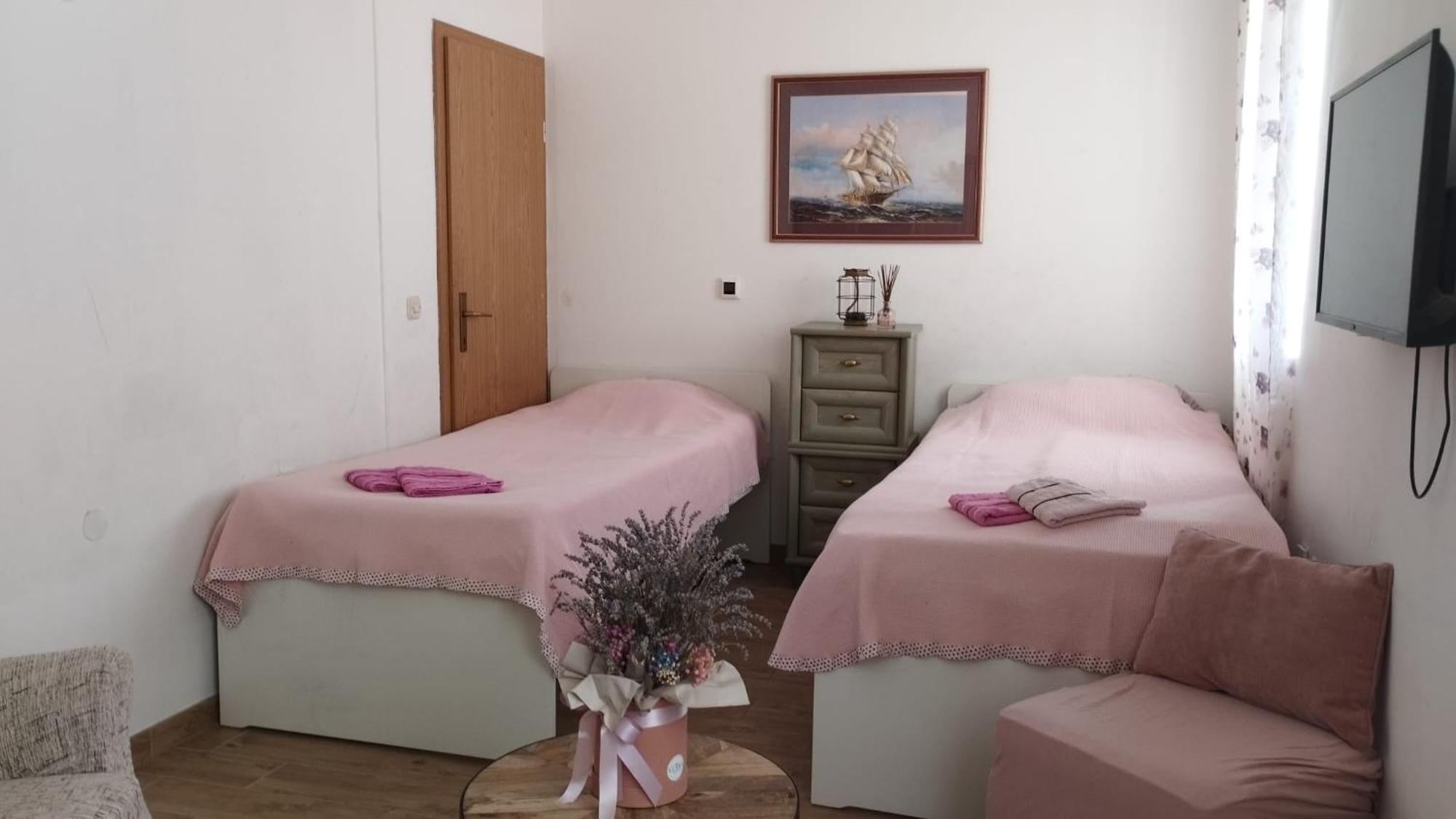 Apartmani Luna Baška Voda Exteriör bild