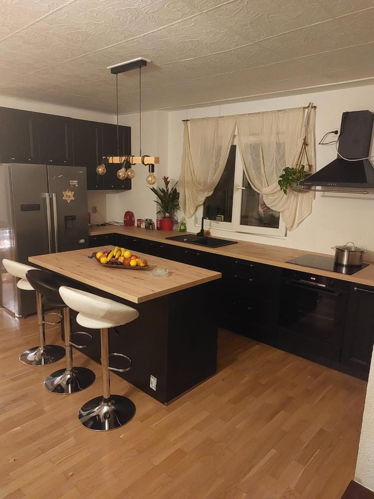 Apartmani Luna Baška Voda Exteriör bild